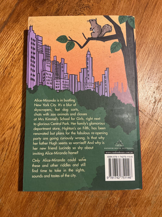 Alice-Miranda in New York. Jacqueline Harvey. 2012.