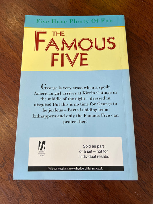 Five have plenty of fun. Enid Blyton. 1997.