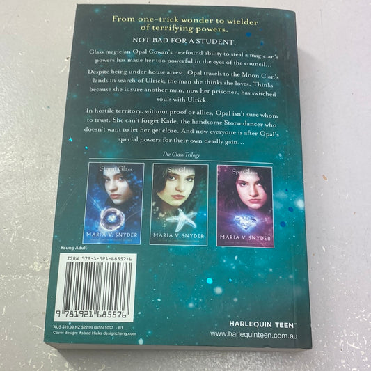 Sea glass. Maria V. Snyder. 2010.