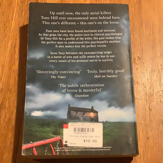 Mermaids singing. Val McDermid. 2015.