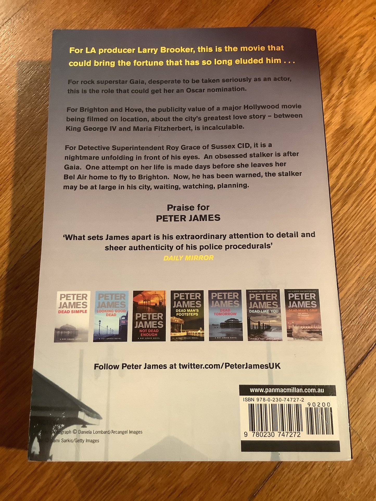 Not dead yet. Peter James. 2012.