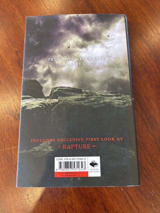 Fallen in Love. Lauren Kate. 2012.