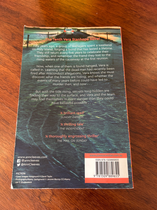 Rising tide. Ann Cleeves. 2023.