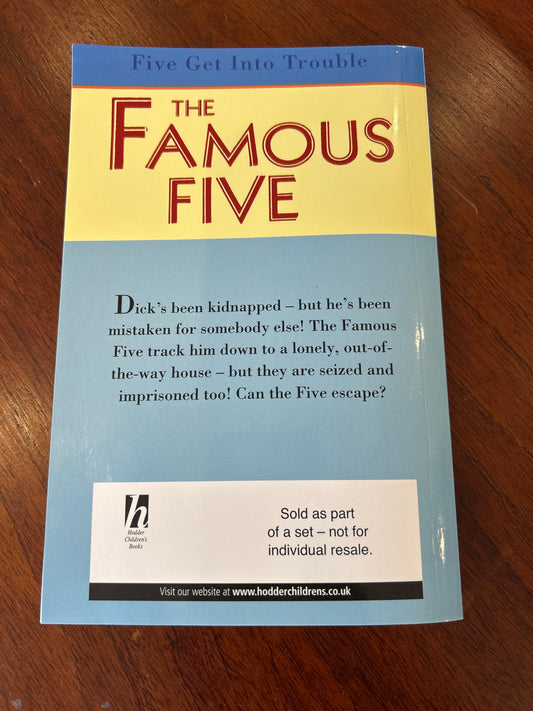 Five get into trouble. Enid Blyton. 2009.