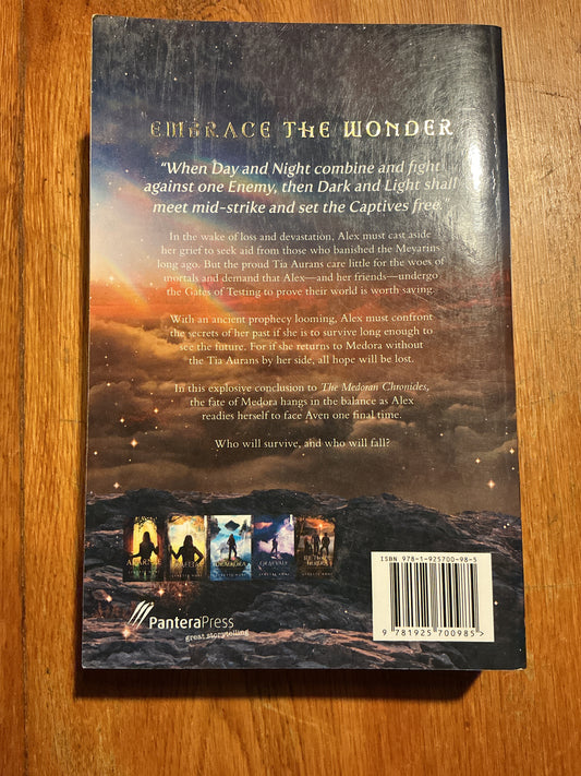 Vardaesia. Lynette Noni. 2019.