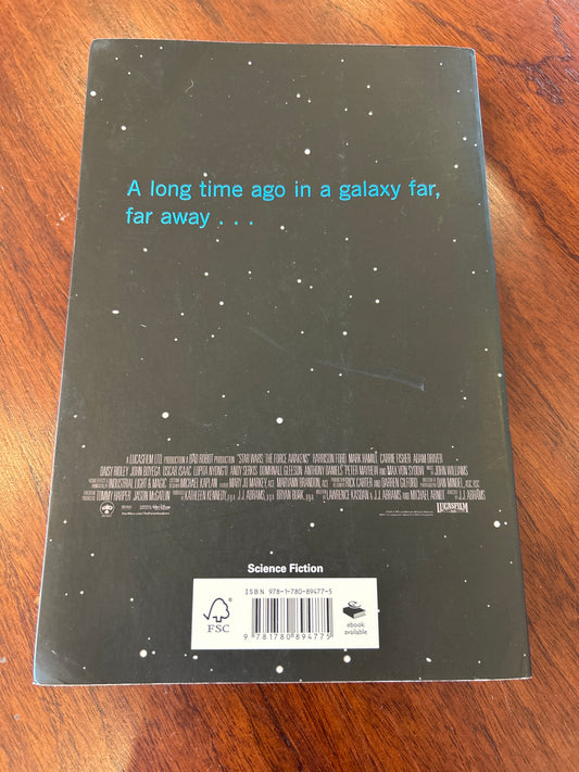 Star Wars: the force awakens. Alan Dean Foster. 2016.