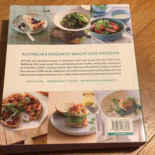 CSIRO total wellbeing diet: complete recipe collection. Manny Noakes. 2015.