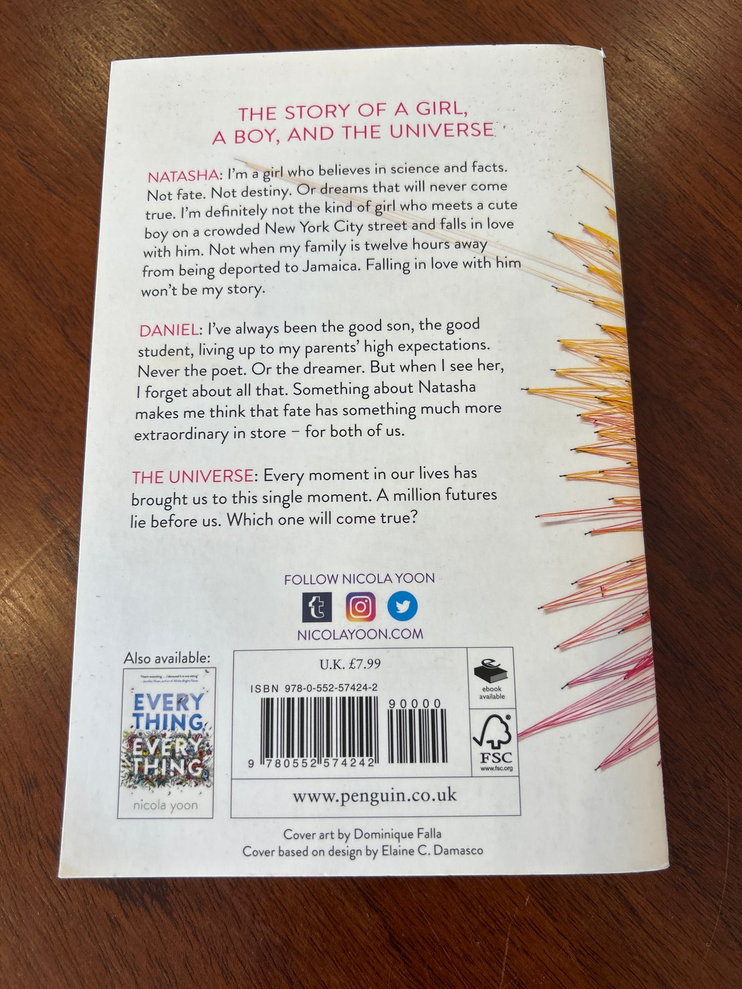 The Sun is also a star. Nicola Yoon. 2016.