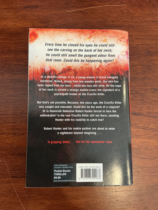 Crucifix killer. Chris Carter. 2010.