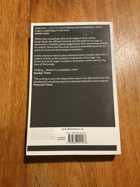 High-rise. J. G. Ballard. 2014.