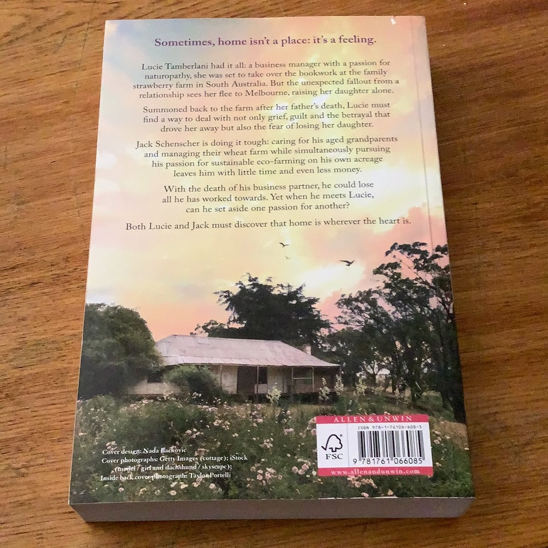 River Gum cottage. Leonie Kelsall. 2022.