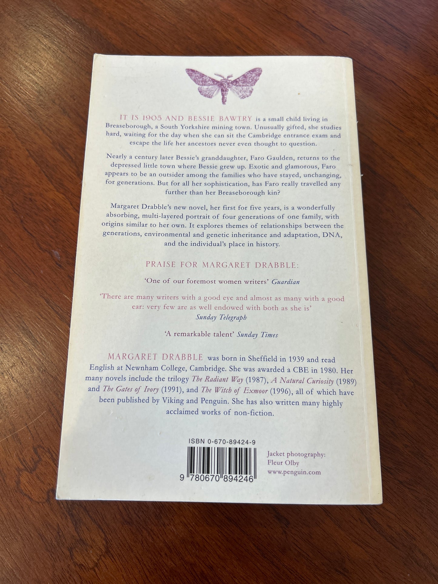 Peppered moth. Margaret Drabble. 2000.