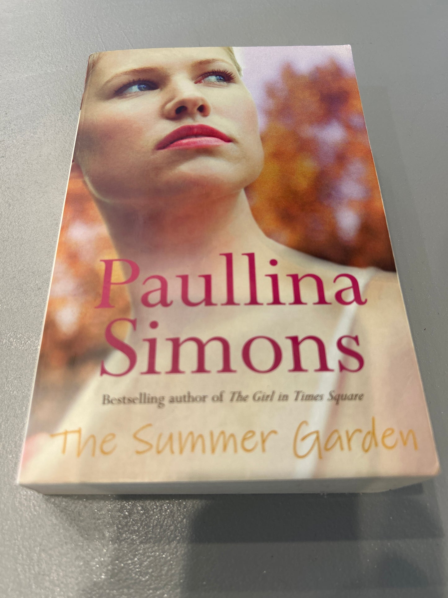 Summer garden. Paullina Simons. 2008.