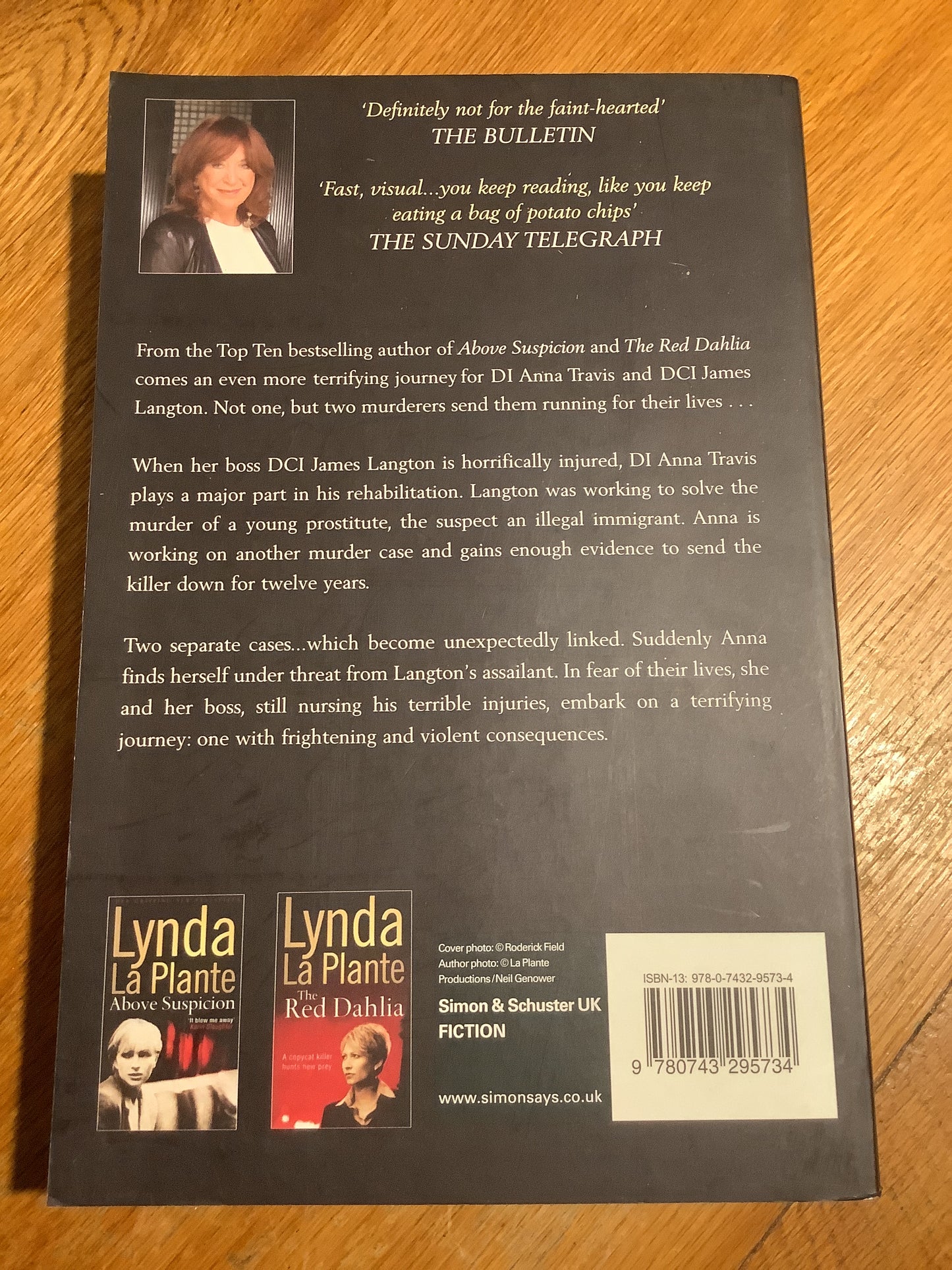 Clean cut. Lynda La Plante. 2007.