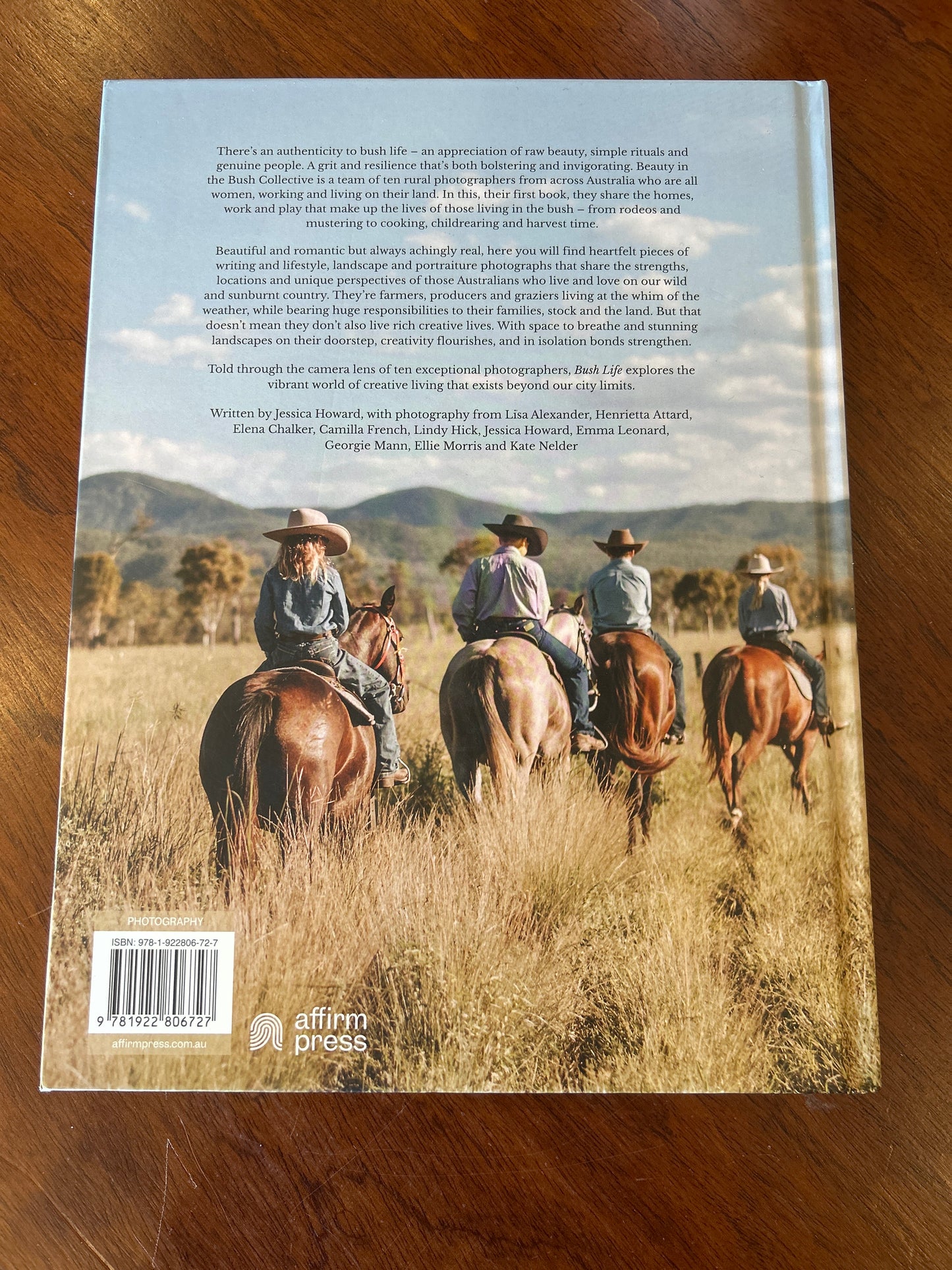 Bush life: stories from the beating heart of rural Australia. Beauty in the bush collective. 2022.