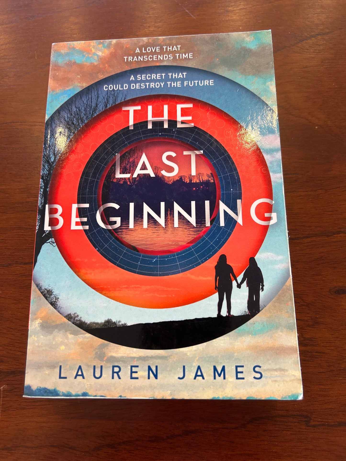 Last beginning. Lauren James. 2016.