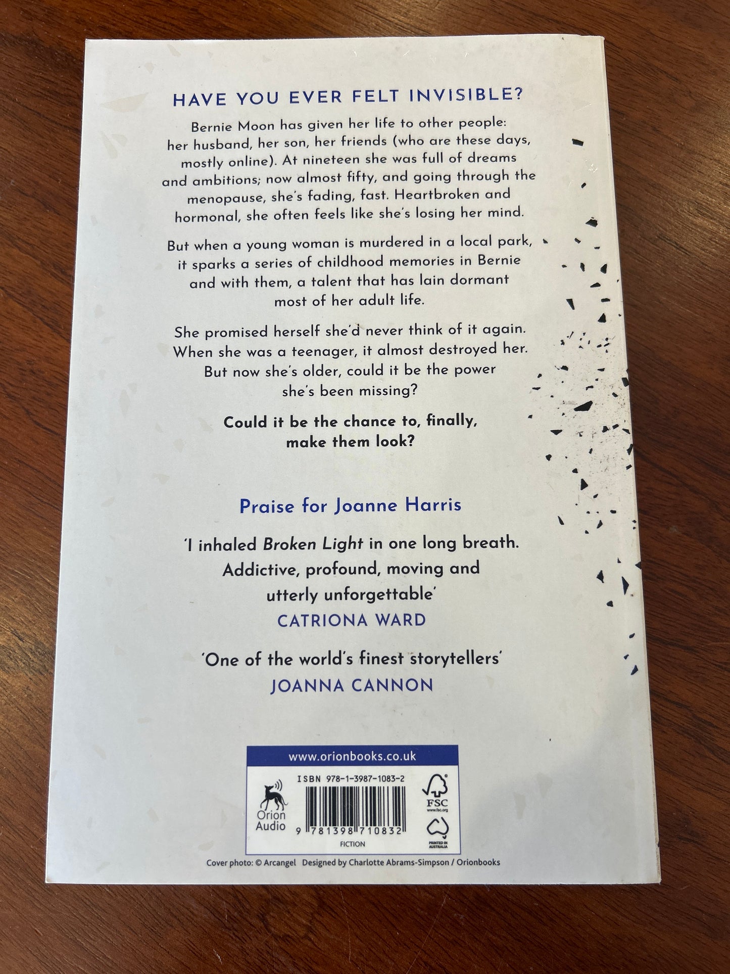 Broken light. Joanne Harris. 2023.