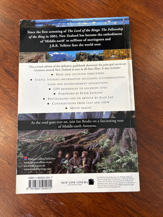 Lord of the Rings location guidebook. Ian Brodie. 2004.