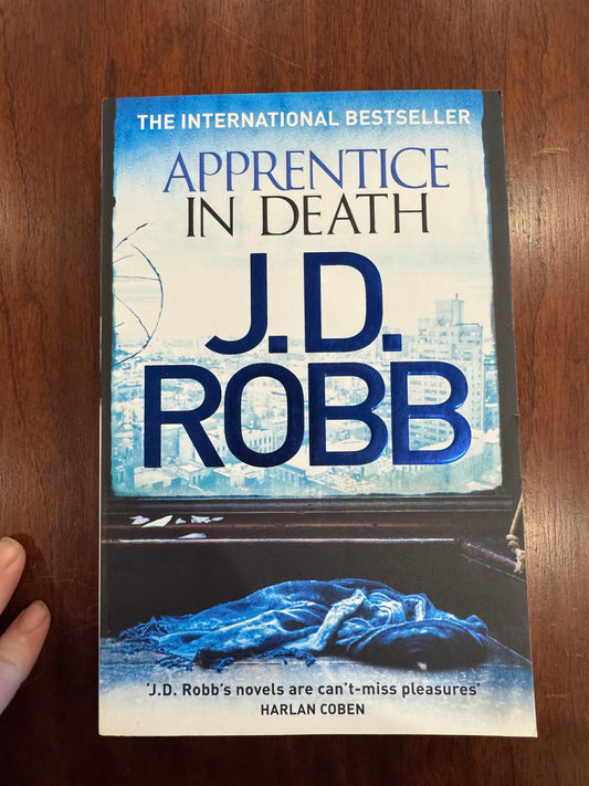 Apprentice in death. J. D. Robb. 2016.