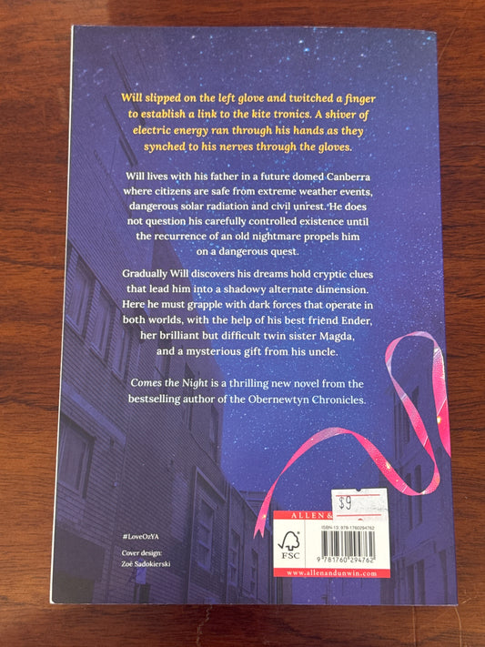 Comes the night. Isobelle Carmody. 2024.