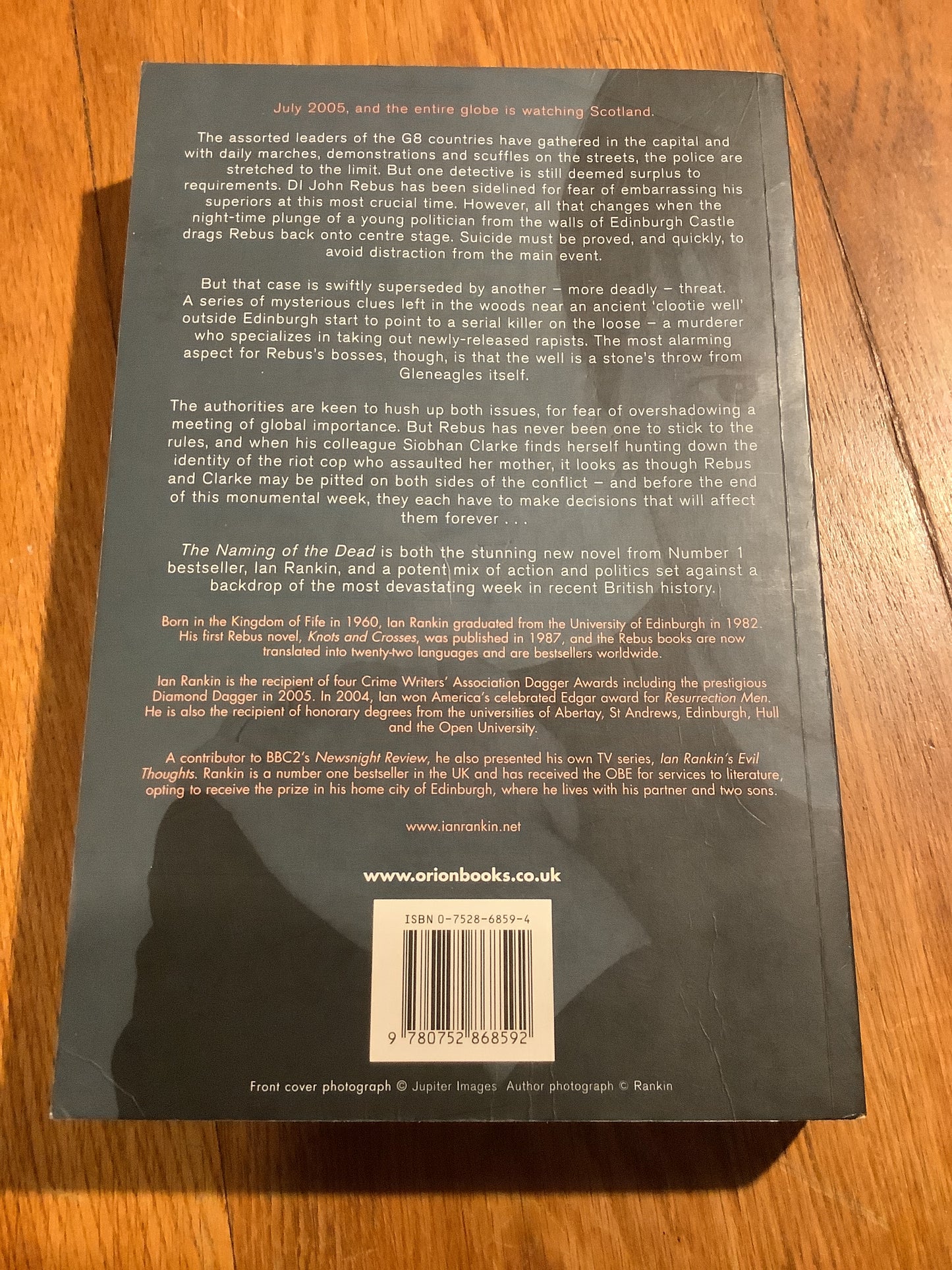 Naming of the dead. Ian Rankin. 2006.