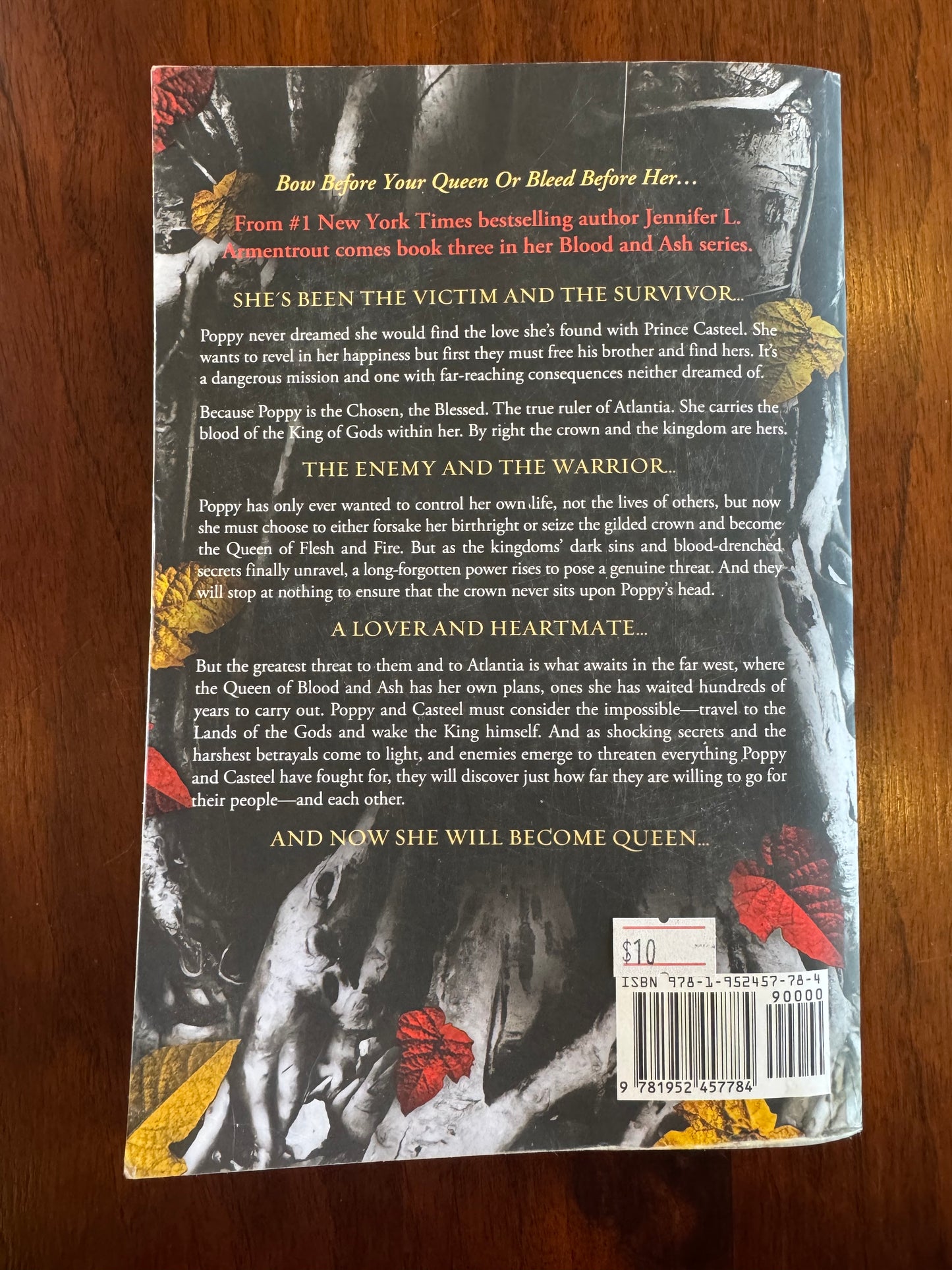 Crown of Guilded Bones. Jennifer L. Armentrout. 2021.