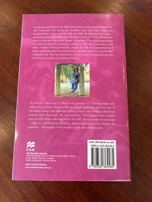 Au revoir. Mary Moody. 2004.