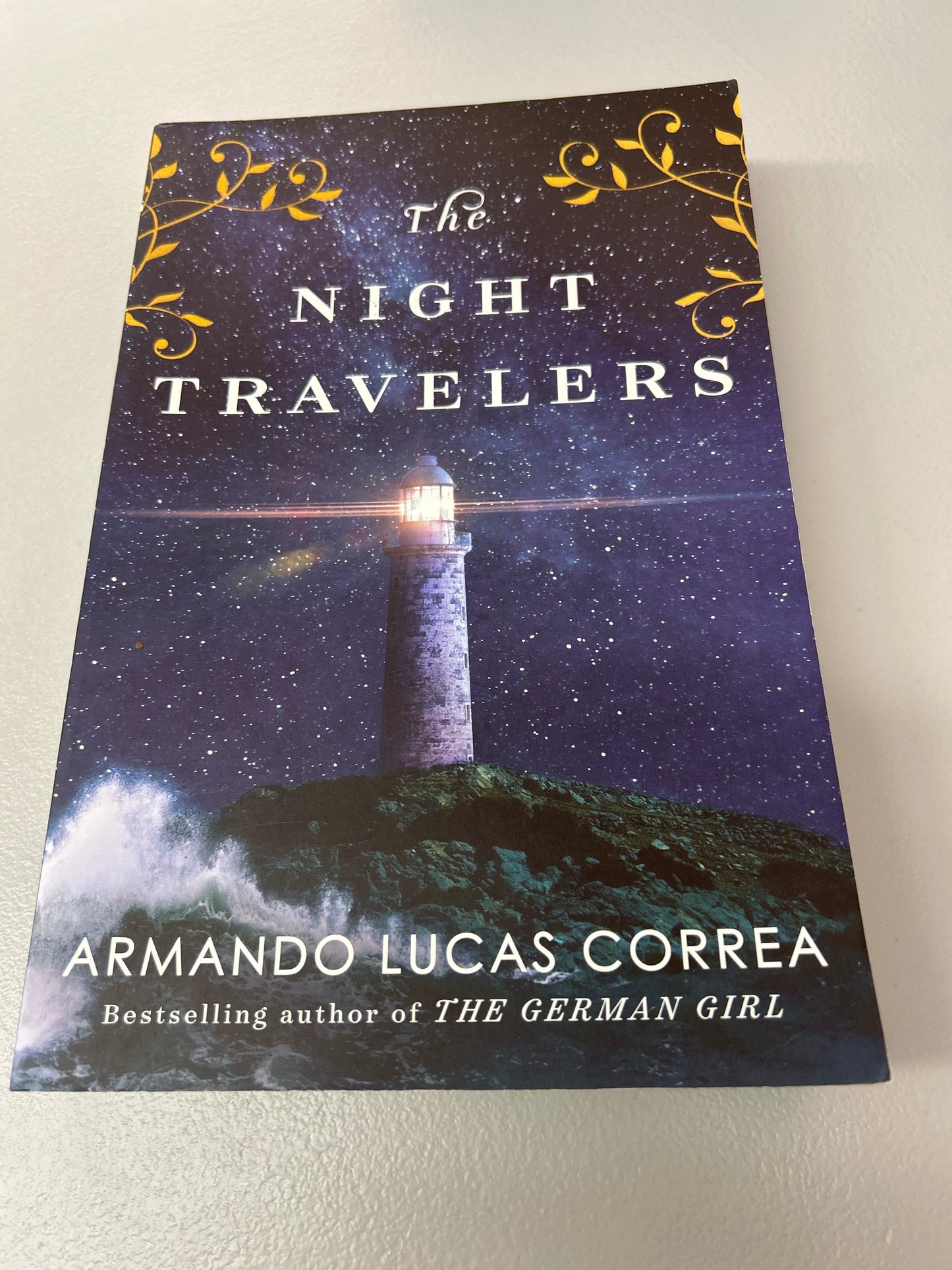 Night travelers. Armando Lucas Correa. 2023.