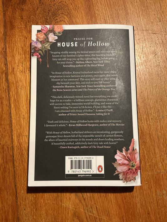 House of Hollow. Krystal Sutherland. 2021.