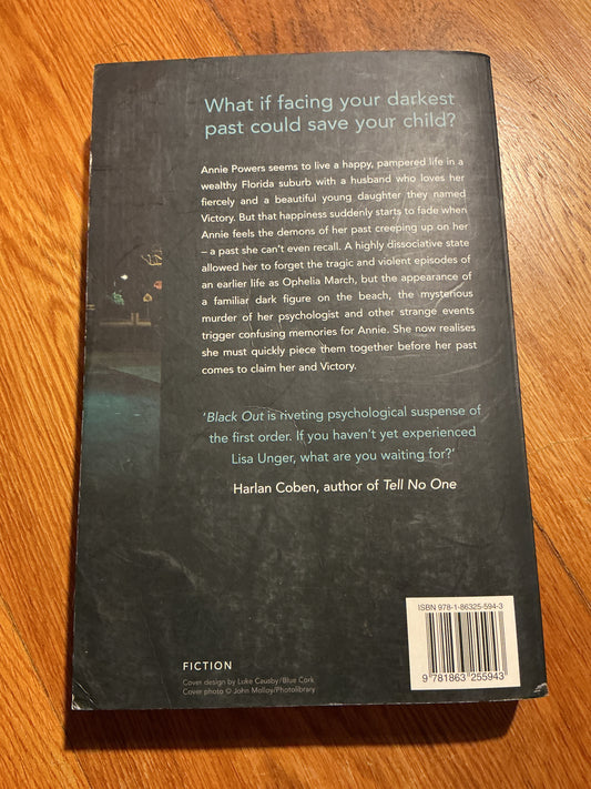 Black out. Lisa Unger. 2008.