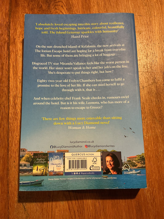 Island getaway. Lucy Diamond. 2025.