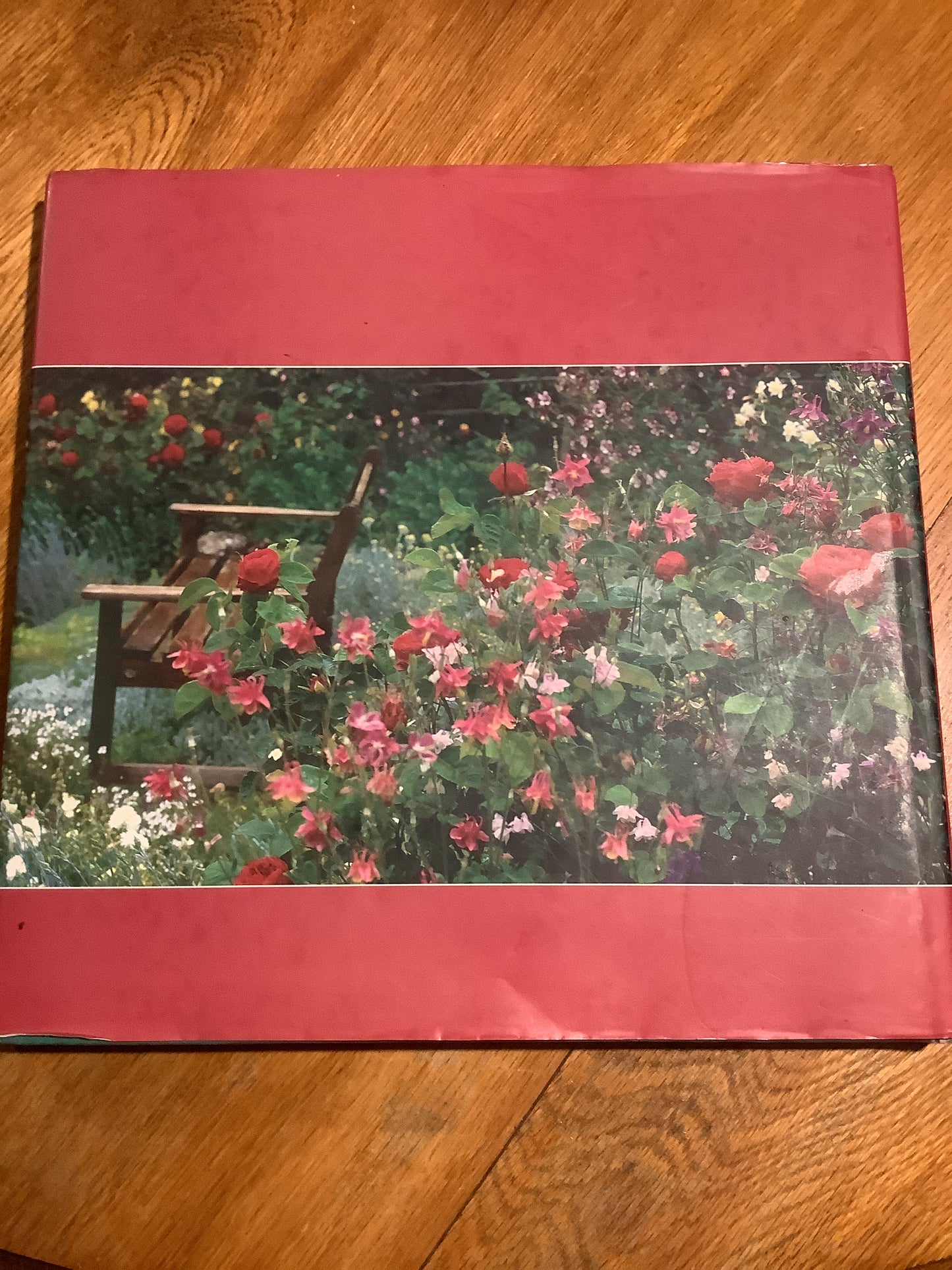 Weekly Times Garden Almanac: an inspiring and practical guide for South-East Australia. Peter Cundall. 2000.