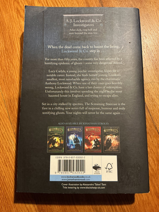 Lockwood & Co.: the screaming staircase. Jonathan Stroud. 2013.