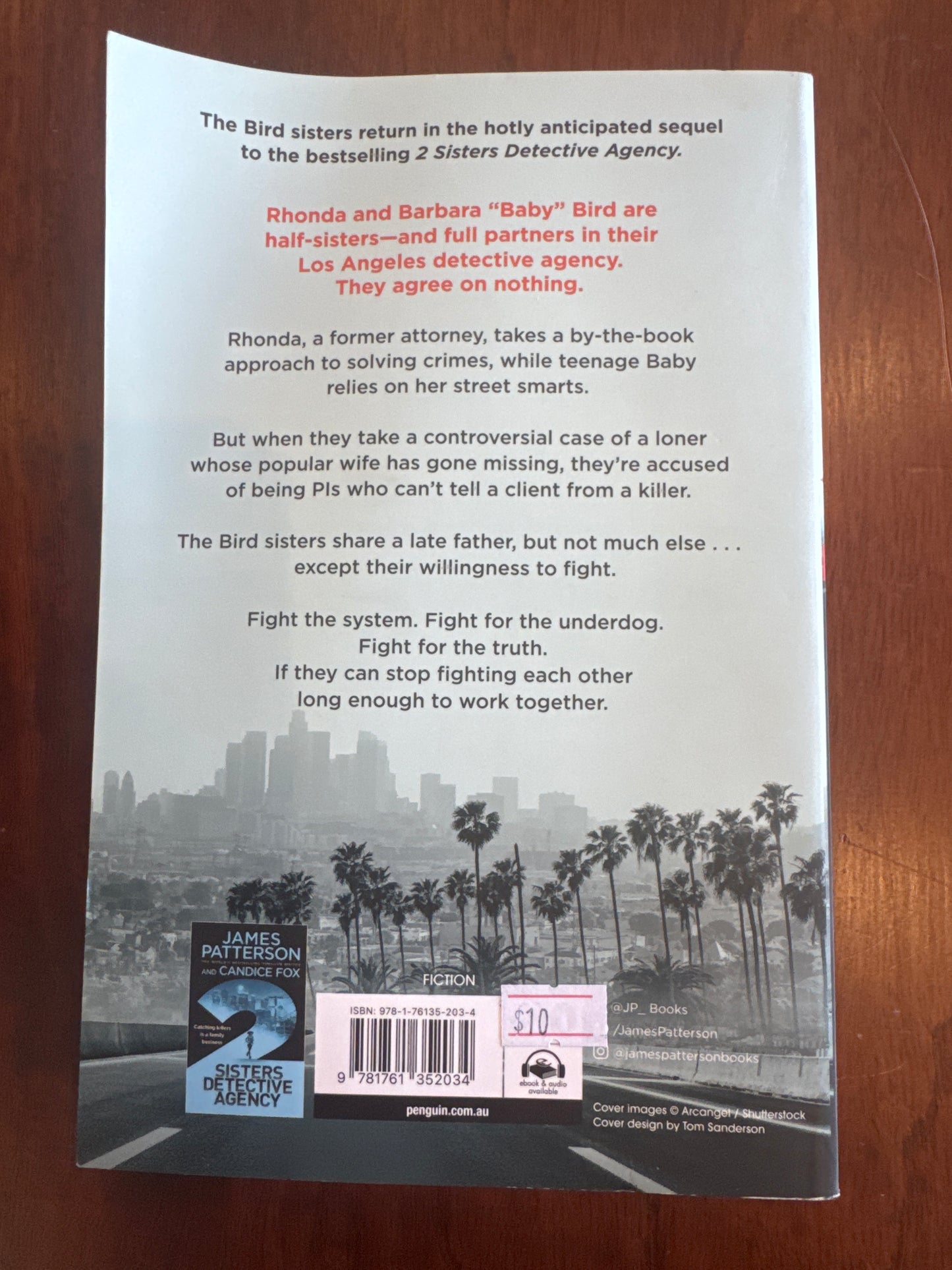 2 Sisters Murder Investigations. James Patterson and Candice Fox. 2025.