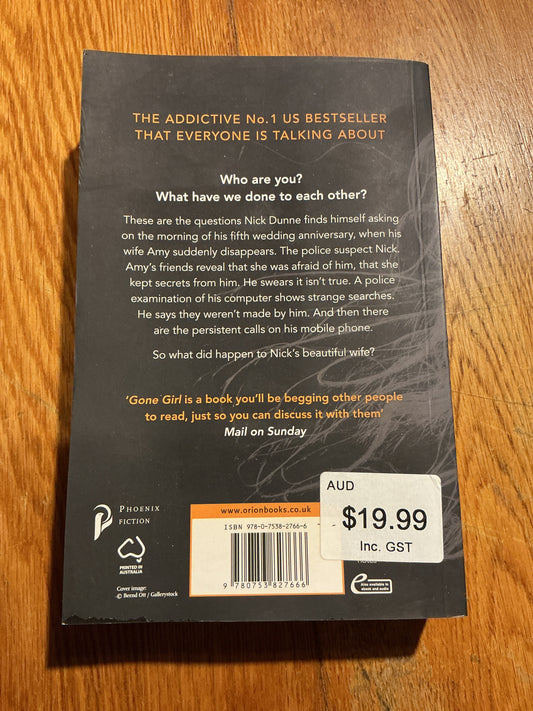 Gone girl. Gillian Flynn. 2014.