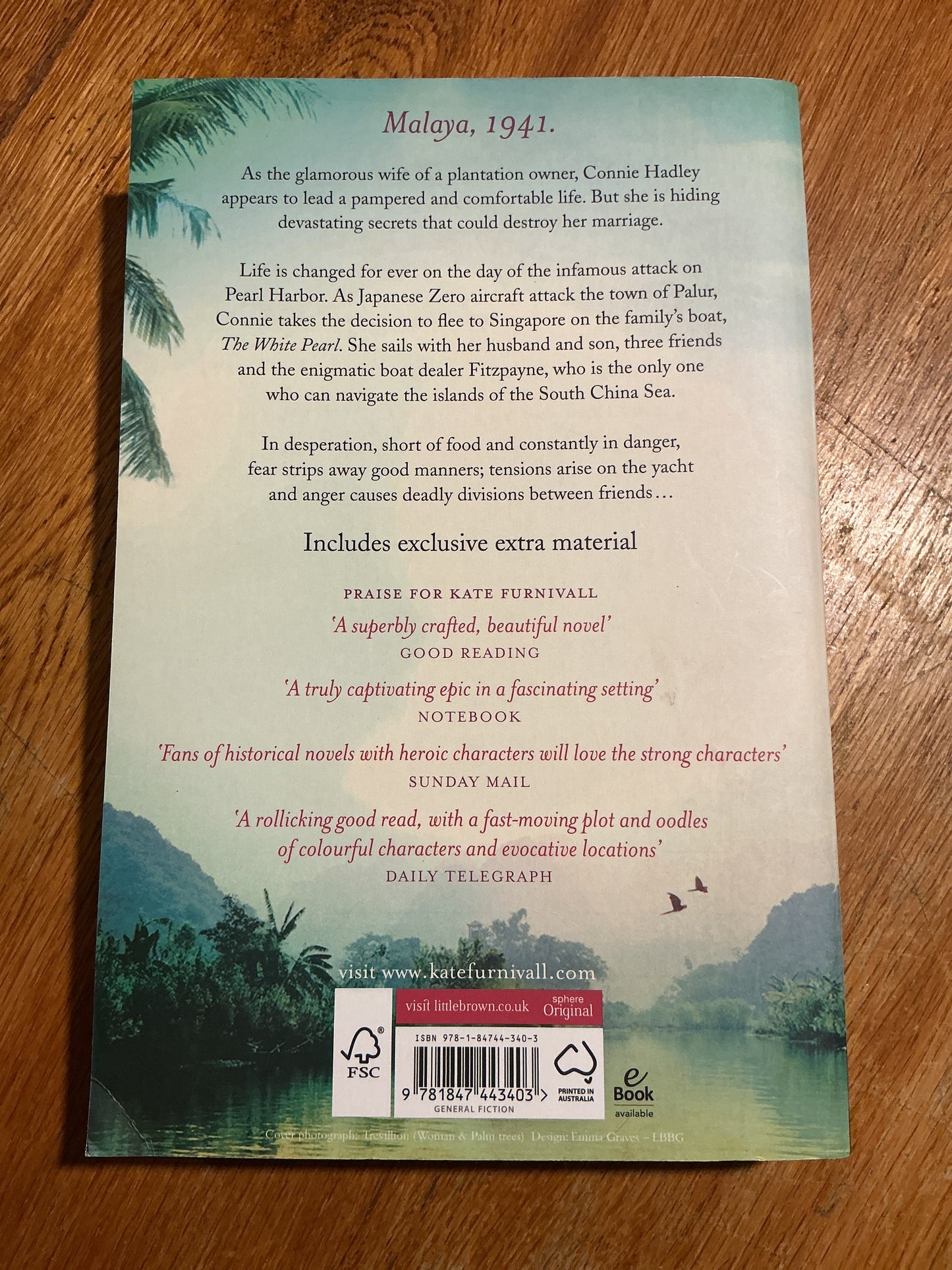 White pearl. Kate Furnivall. 2011.