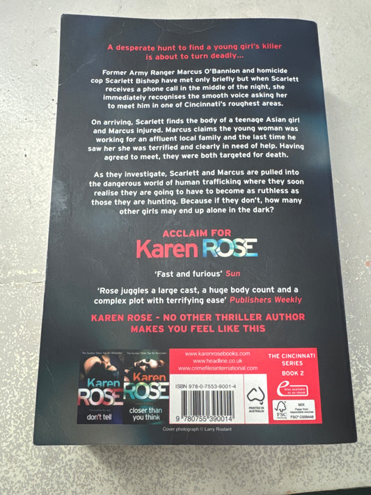 Alone in the dark. Karen Rose. 2015.