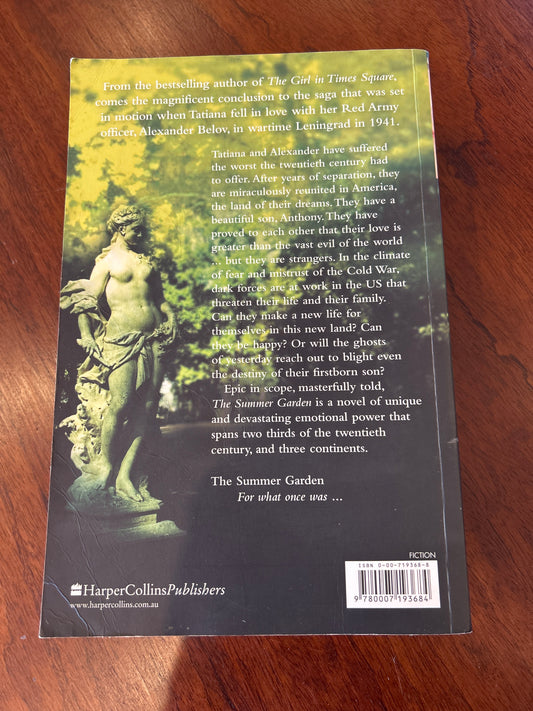 Summer garden. Paullina Simons. 2005.