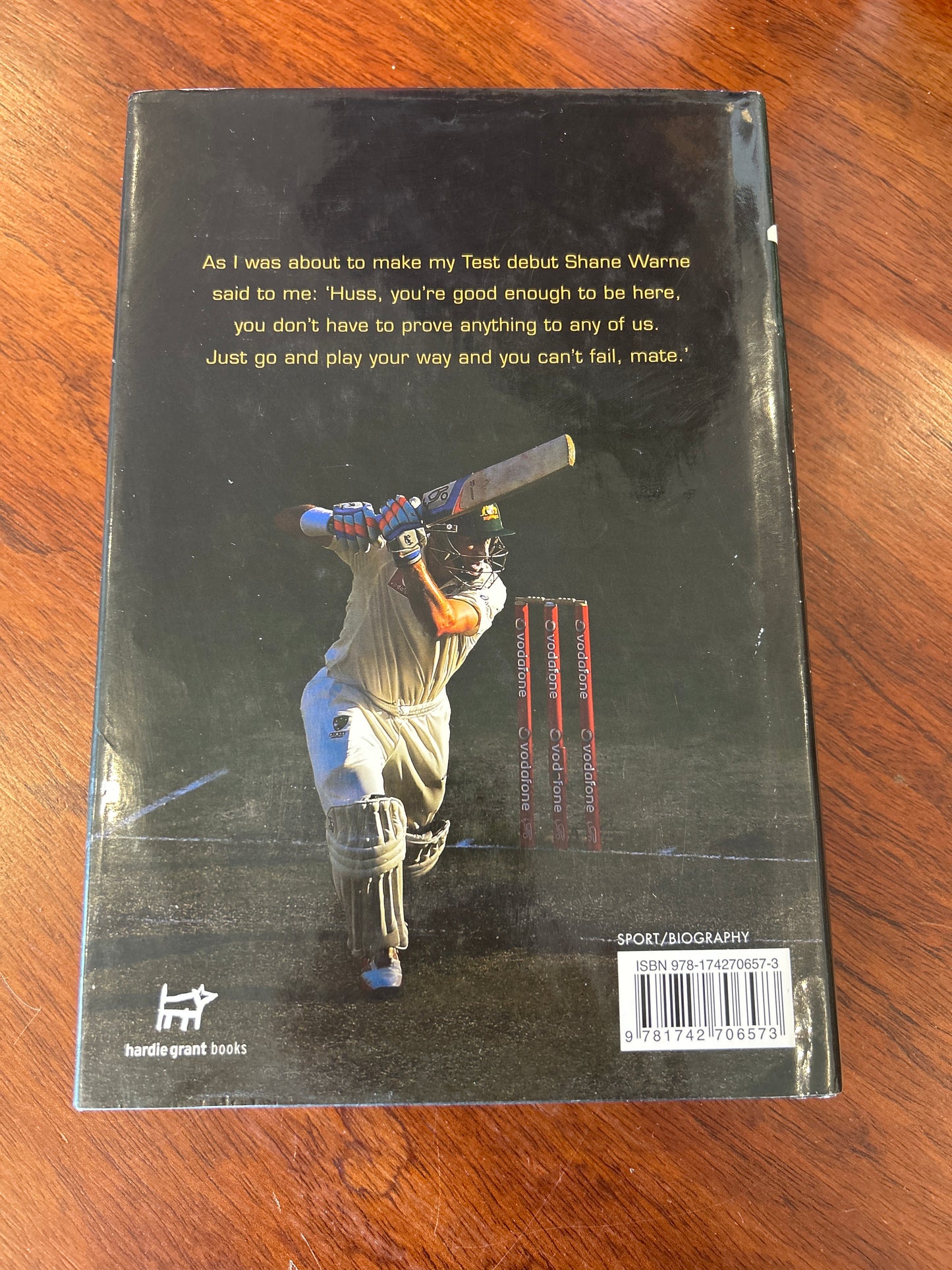 Underneath the Southern Cross. Michael Hussey. 2013.