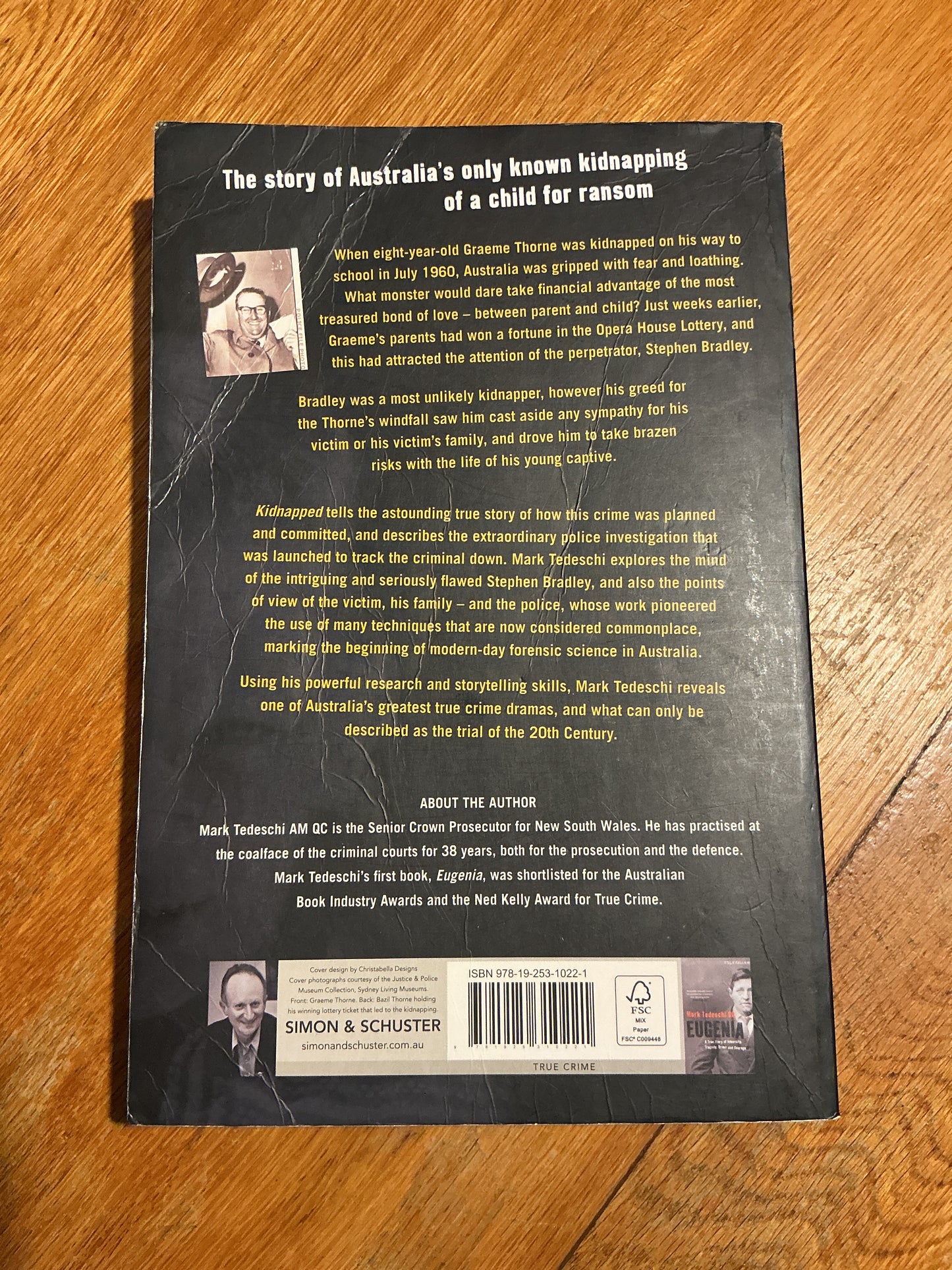 Kidnapped: the crime that shocked the nation. Mark Tedeschi. 2015.