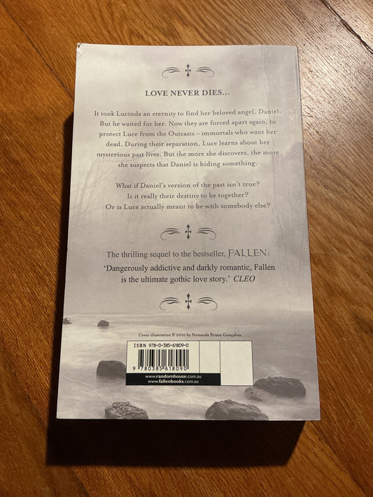 Torment. Lauren Kate. 2010.