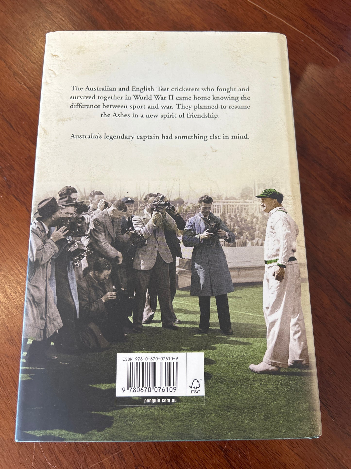 Bradman’s war. Malcolm Knox. 2012.