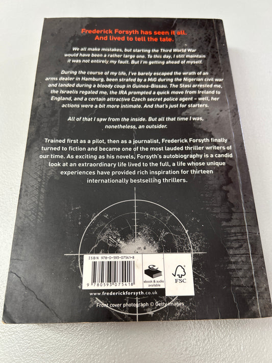 Outsider: my life in intrigue. Frederick Forsyth. 2015.