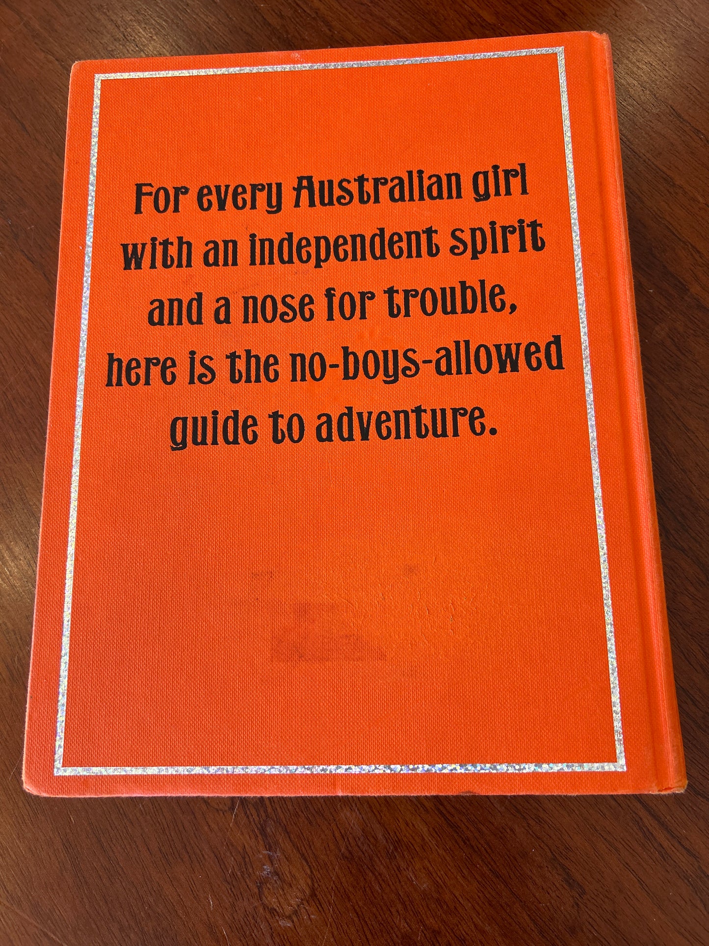 Daring book for girls. Andrea Buchanan & Miriam Peskowitz. 2008.