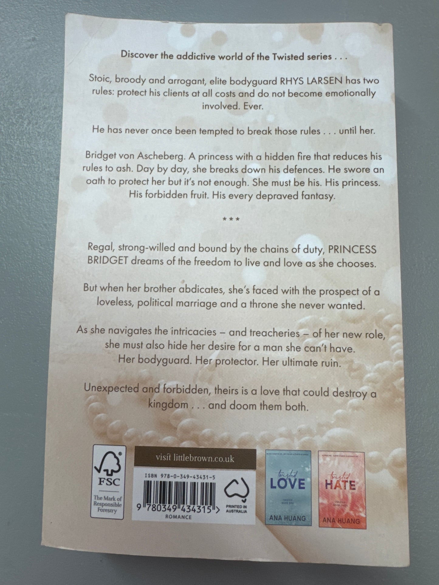 Twisted games. Ana Huang. 2022.