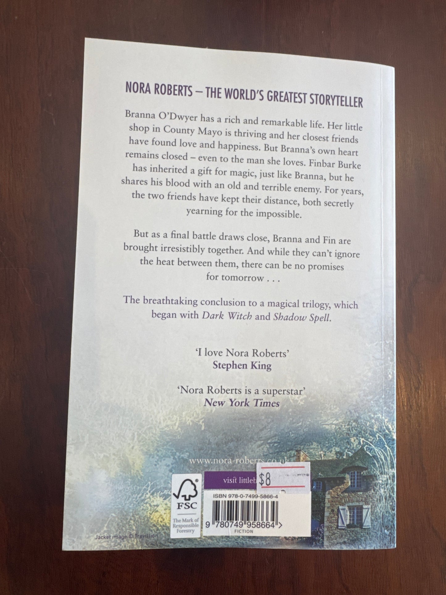 Blood magick. Nora Roberts. 2014.