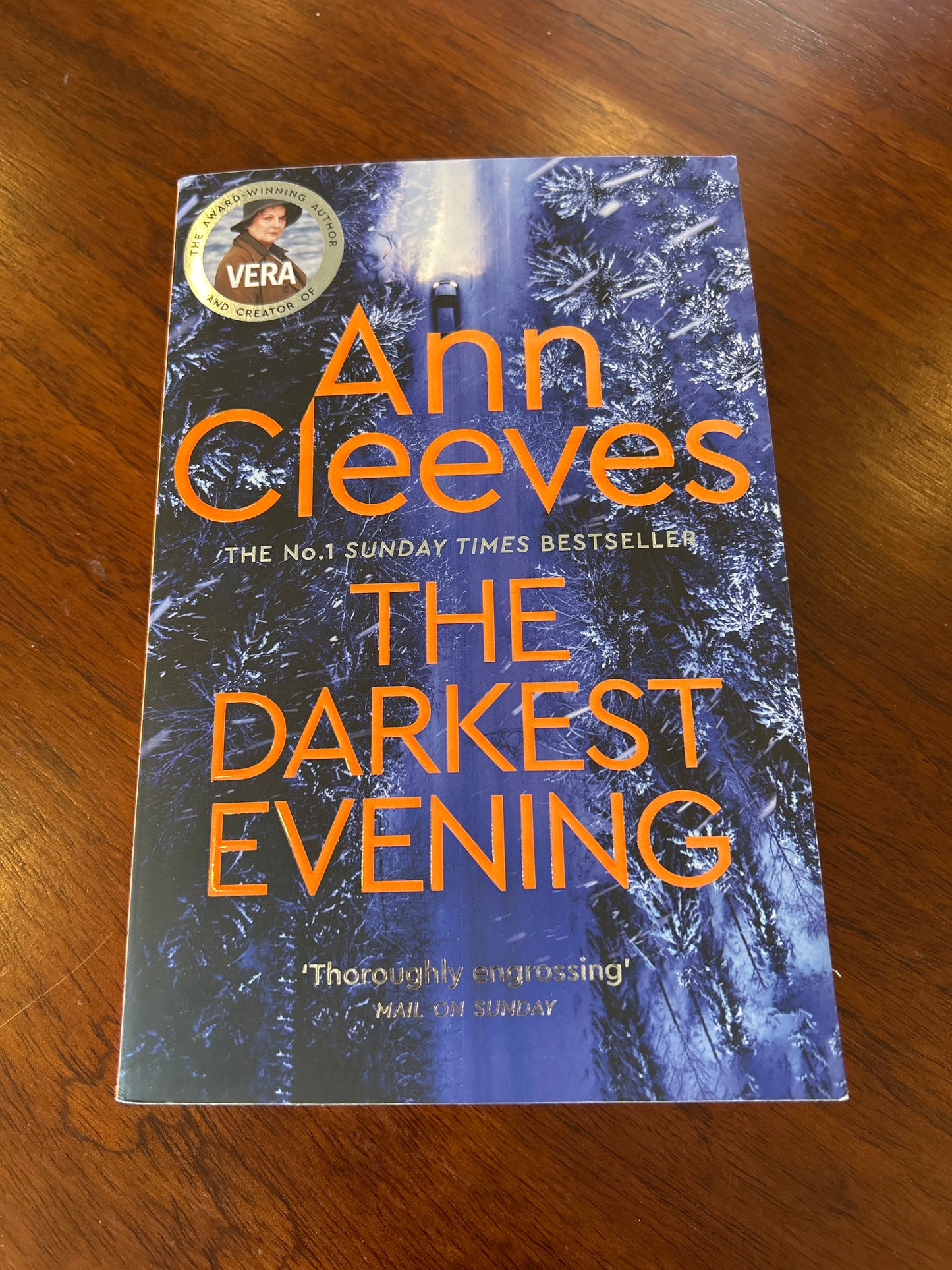 Darkest evening. Ann Cleeves. 2021.