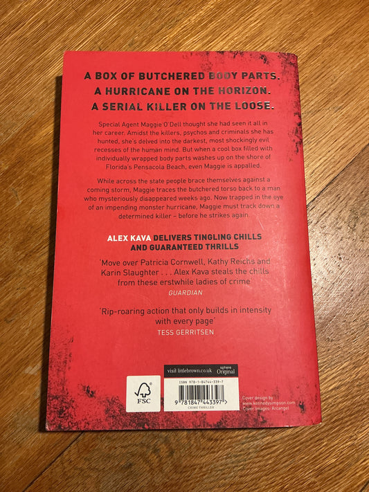 Damaged. Alex Kava. 2010.