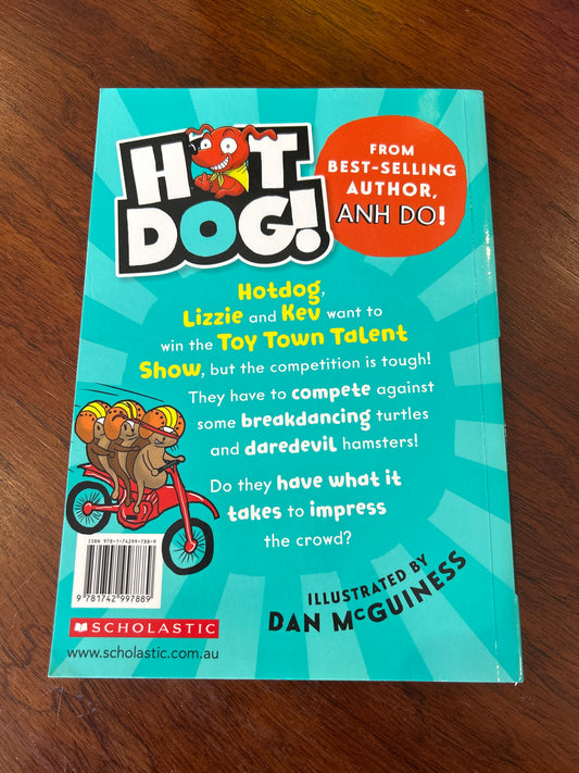 Hot dog 7: show time. Anh Do. 2019.