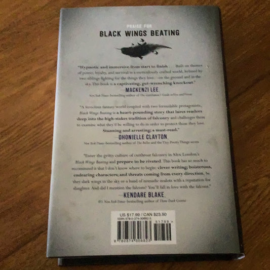 Black wings beating. Alex London. 2018.